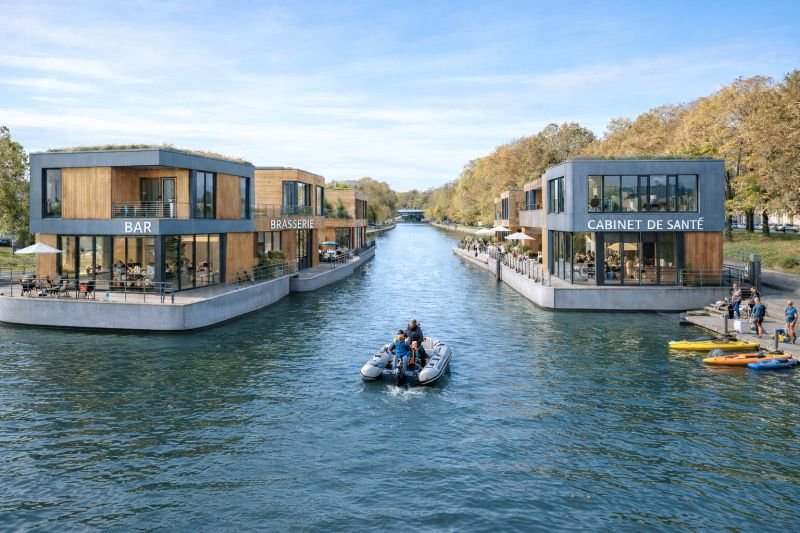 Projection d’espaces flottants pour des activités et services autour d’une voie d’eau